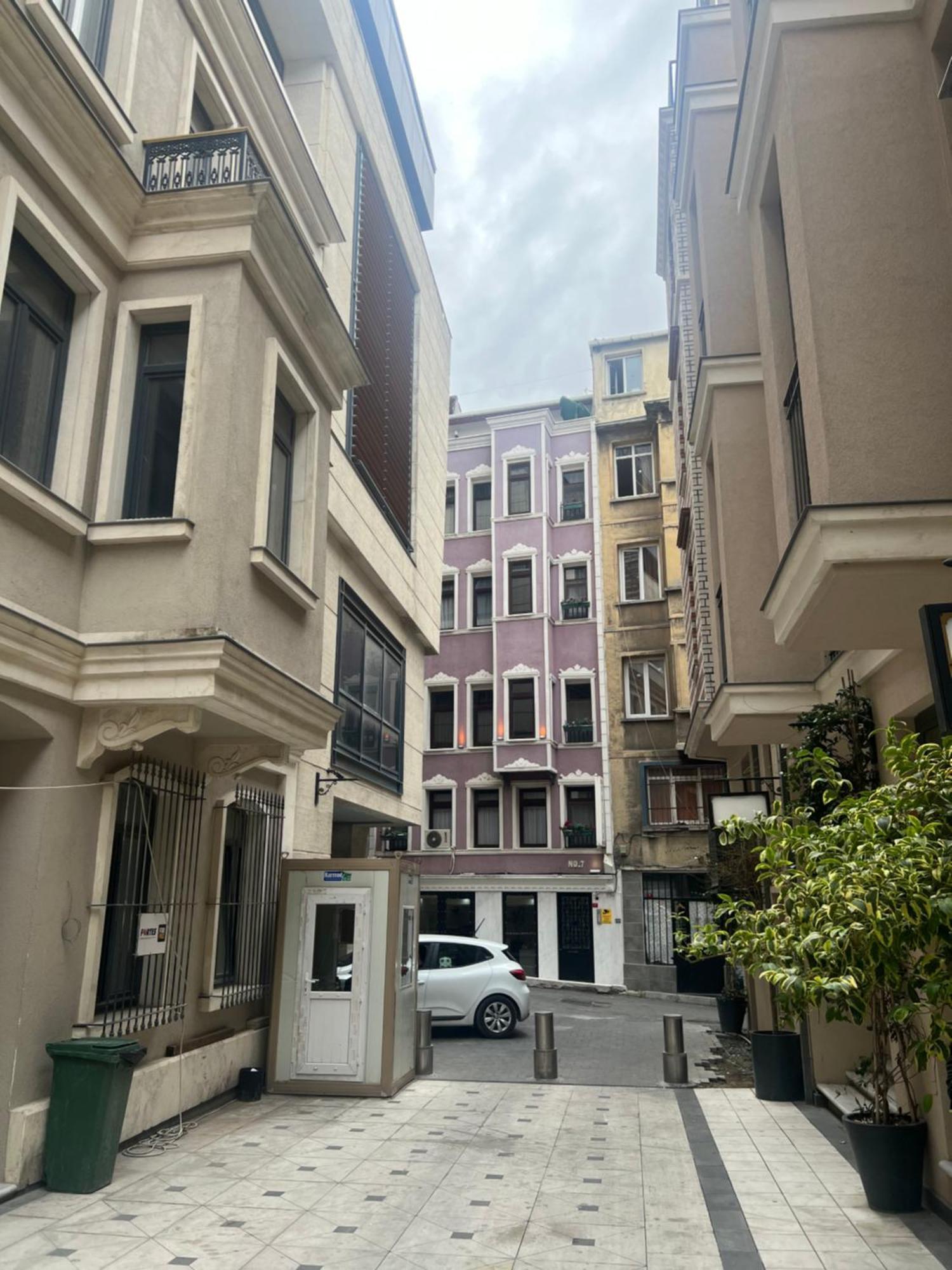 Taksim Cmlm Suit Стамбул Экстерьер фото